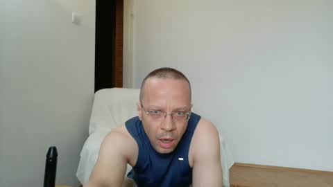 Snapshot of heterosexxxx chatting on 05/16/26, 11:42 heterosexxxx online show from 05/16/26, 11:42