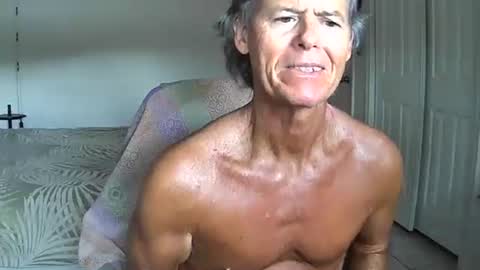 hewes1 online show from 05/17/26, 08:16