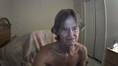Snapshot of hewes1 chatting on 06/27/26, 09:36 hewes1 online show from 06/27/26, 09:36