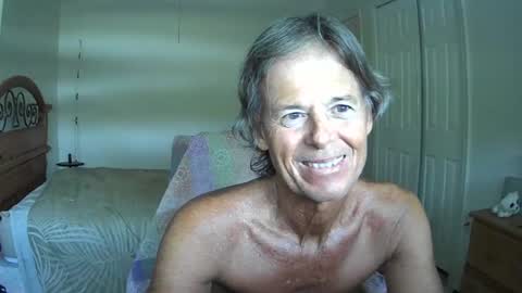 Snapshot of hewes1 chatting on 06/27/26, 06:57 hewes1 online show from 06/27/26, 06:57