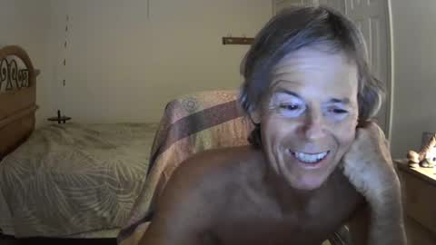 Snapshot of hewes1 chatting on 07/01/26, 12:34 hewes1 online show from 07/01/26, 12:34