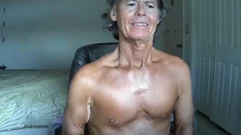 Snapshot of hewes1 chatting on 07/05/26, 11:34 hewes1 online show from 07/05/26, 11:34