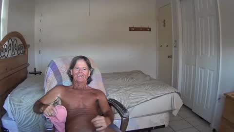 Snapshot of hewes1 chatting on 07/22/26, 11:57 hewes1 online show from 07/22/26, 11:57