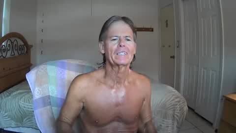 Snapshot of hewes1 chatting on 07/26/26, 09:32 hewes1 online show from 07/26/26, 09:32