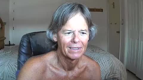 Snapshot of hewes1 chatting on 07/28/26, 12:34 hewes1 online show from 07/28/26, 12:34