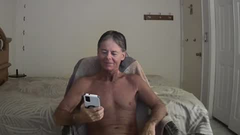 Snapshot of hewes1 chatting on 07/31/26, 10:36 hewes1 online show from 07/31/26, 10:36