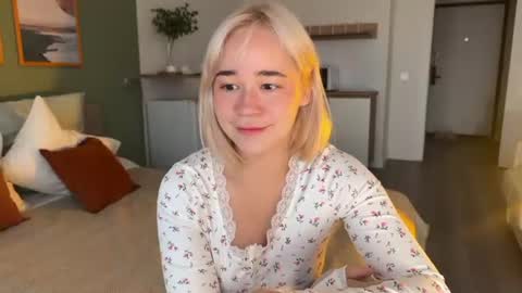 Lucy Nip slip shady online show from 06/26/26, 06:34