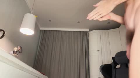 Arnold online show from 11/19/25, 03:12