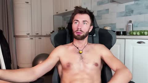 Arnold online show from 12/14/25, 09:08