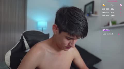 hey_cesard online show from 11/04/25, 03:33