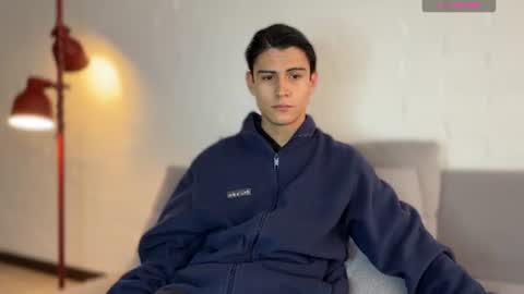 Snapshot of hey_cesard chatting on 06/10/26, 12:26 hey_cesard online show from 06/10/26, 12:26