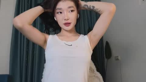 Audrey online show from 03/05/25, 02:56