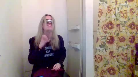 hey_mikky online show from 02/11/25, 05:47