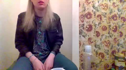 hey_mikky online show from 03/11/25, 09:34