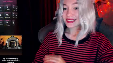  Nora  online show from 11/01/25, 12:18