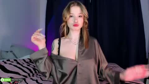 Bella 3 online show from 04/23/26, 11:07