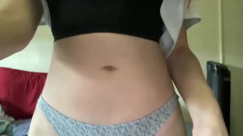 Snapshot of heybluebabe chatting on 02/05/25, 08:35 Blue  online show from 02/05/25, 08:35