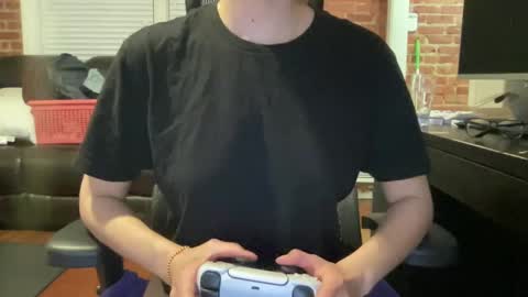 Snapshot of heybluebabe chatting on 03/05/25, 03:08 Blue  online show from 03/05/25, 03:08