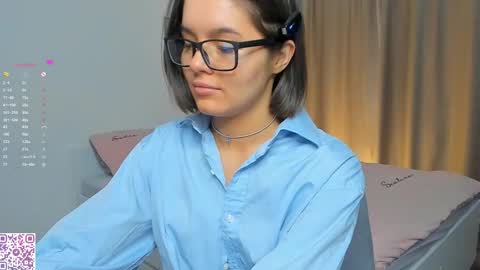 Laura online show from 01/18/26, 03:32