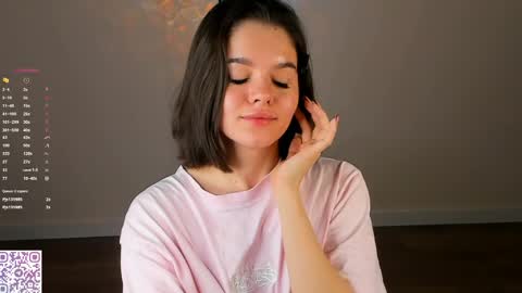 Snapshot of heyim_laura chatting on 05/01/26, 01:10 Laura online show from 05/01/26, 01:10