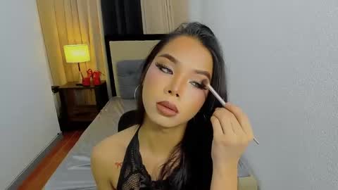 Snapshot of heyitsafira chatting on 06/07/26, 01:04 SAFIRA 3 online show from 06/07/26, 01:04