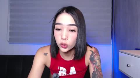 Laura online show from 05/26/26, 01:23