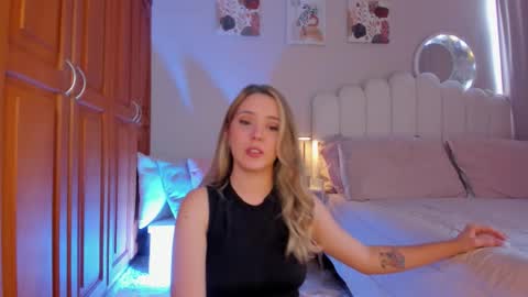 Martina Ricci Show schedule Monday to Friday 8am colombia time I work some weekends  online show from 03/03/26, 04:46