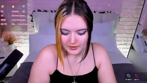 Amazing Mary  online show from 10/08/25, 11:08