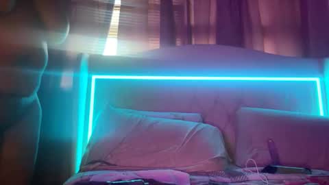 Snapshot of heymissparker chatting on 11/15/25, 01:29 heymissparker online show from 11/15/25, 01:29