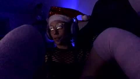 FlexieFae online show from 12/23/24, 08:22