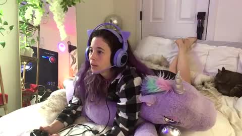 FlexieFae online show from 02/08/25, 10:19