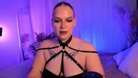 Snapshot of heynoirsam chatting on 03/04/26, 06:19 heynoirsam online show from 03/04/26, 06:19