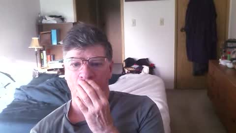 Snapshot of hg99too chatting on 05/18/26, 02:12 hg99too online show from 05/18/26, 02:12