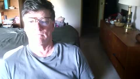 Snapshot of hg99too chatting on 06/02/26, 01:35 hg99too online show from 06/02/26, 01:35