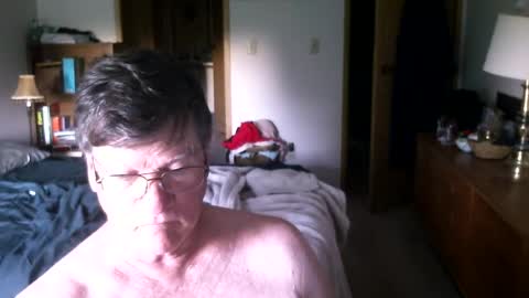 Snapshot of hg99too chatting on 06/16/26, 01:14 hg99too online show from 06/16/26, 01:14