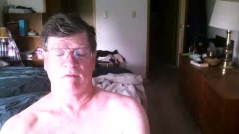 Snapshot of hg99too chatting on 06/24/26, 01:43 hg99too online show from 06/24/26, 01:43