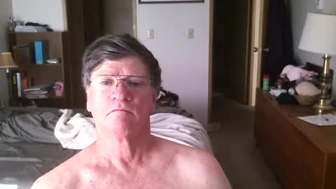 Snapshot of hg99too chatting on 07/15/26, 03:28 hg99too online show from 07/15/26, 03:28