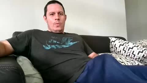 Snapshot of hhhcrh chatting on 12/25/24, 06:09 jafet online show from 12/25/24, 06:09