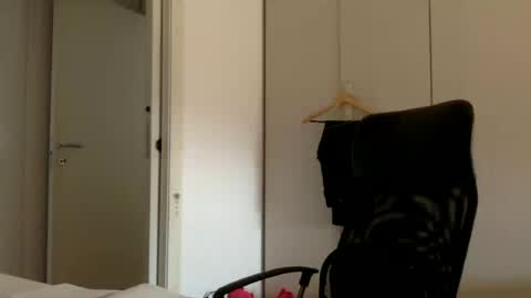 Snapshot of hhombre chatting on 06/18/26, 07:52 hhombre online show from 06/18/26, 07:52
