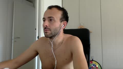 Snapshot of hhombre chatting on 06/18/26, 09:14 hhombre online show from 06/18/26, 09:14