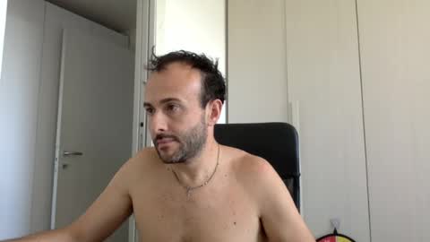 Snapshot of hhombre chatting on 07/02/26, 09:26 hhombre online show from 07/02/26, 09:26