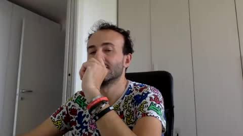 Snapshot of hhombre chatting on 07/24/26, 12:03 hhombre online show from 07/24/26, 12:03