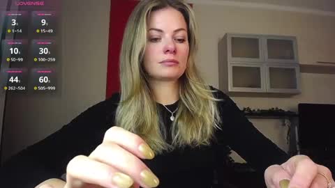 Lina online show from 03/19/26, 09:57