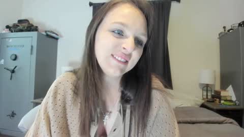 Paige online show from 09/28/25, 01:22
