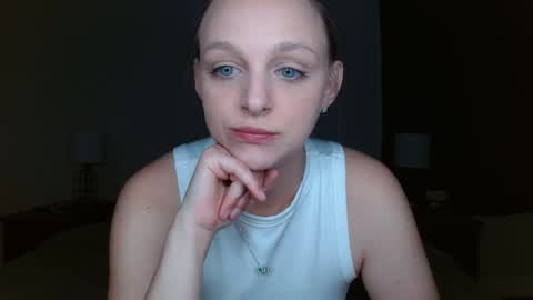 Snapshot of hi_cut_cutie chatting on 05/04/26, 02:13 Paige online show from 05/04/26, 02:13