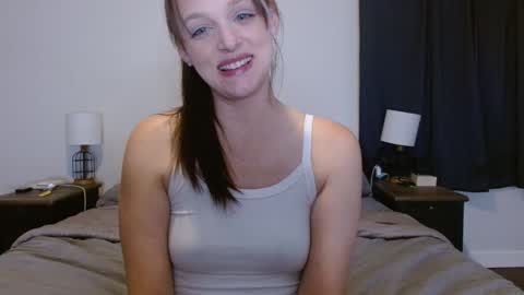 Snapshot of hi_cut_cutie chatting on 05/28/26, 12:19 Paige online show from 05/28/26, 12:19