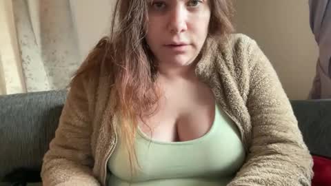 hichemlacoste333 online show from 11/25/25, 12:05