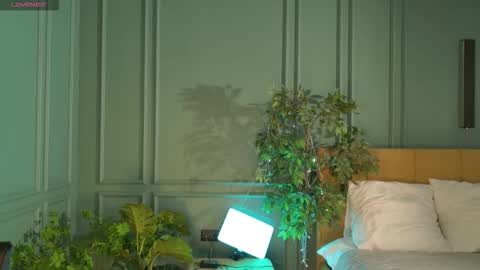 Snapshot of hidden_charm_ chatting on 11/12/25, 11:32 My name is Angelina but I like when you call me Angel online show from 11/12/25, 11:32