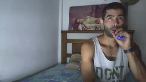 hideonbush online show from 10/10/25, 02:54