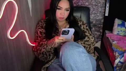 high online show from 04/07/26, 06:47